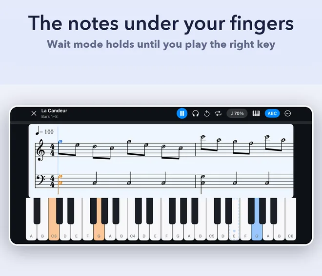 PianoSheet AI practice mode with the sheet above an on-screen keyboard